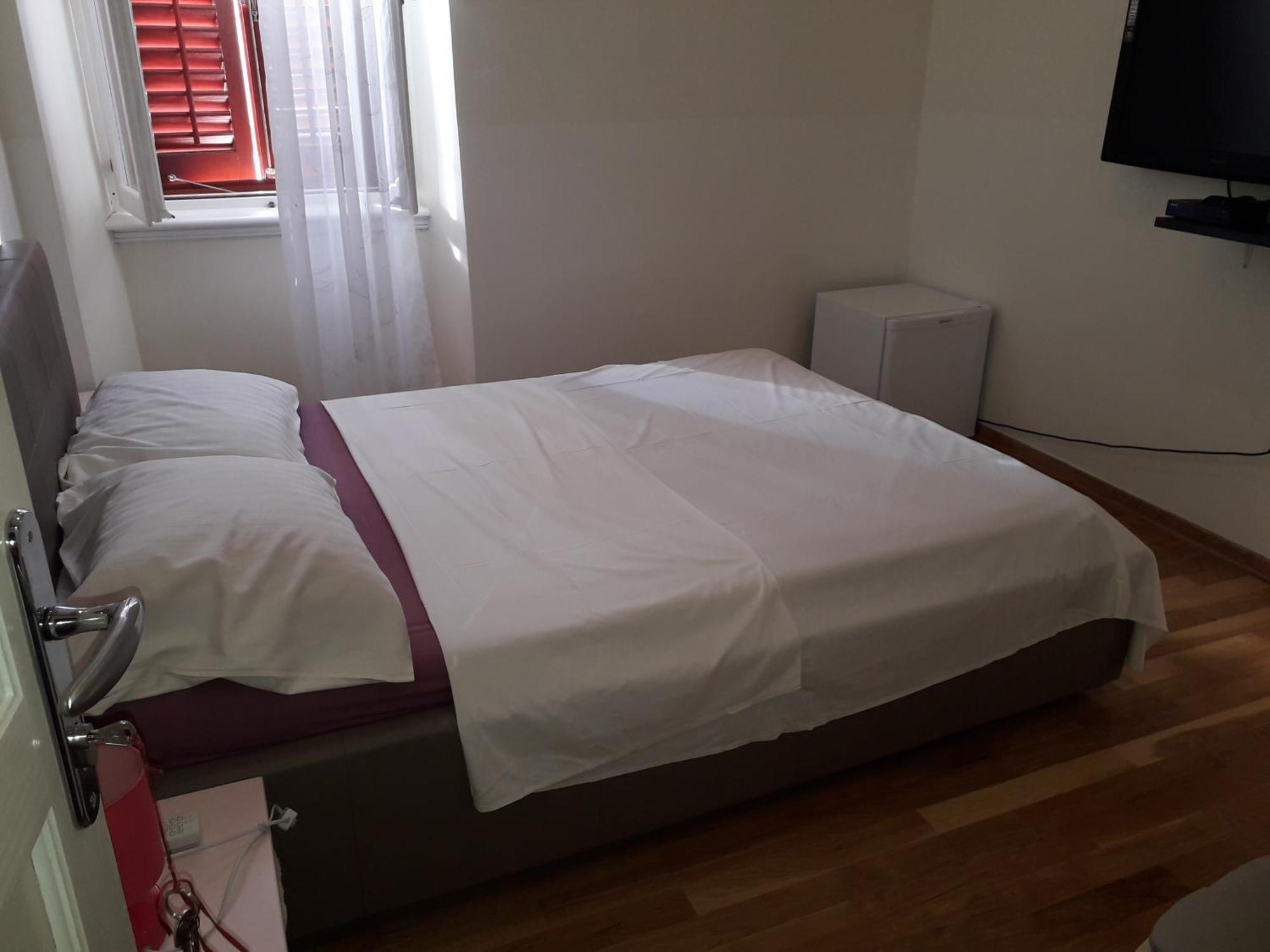 Studio On Main Pedestrian Street Appartement Pula Buitenkant foto